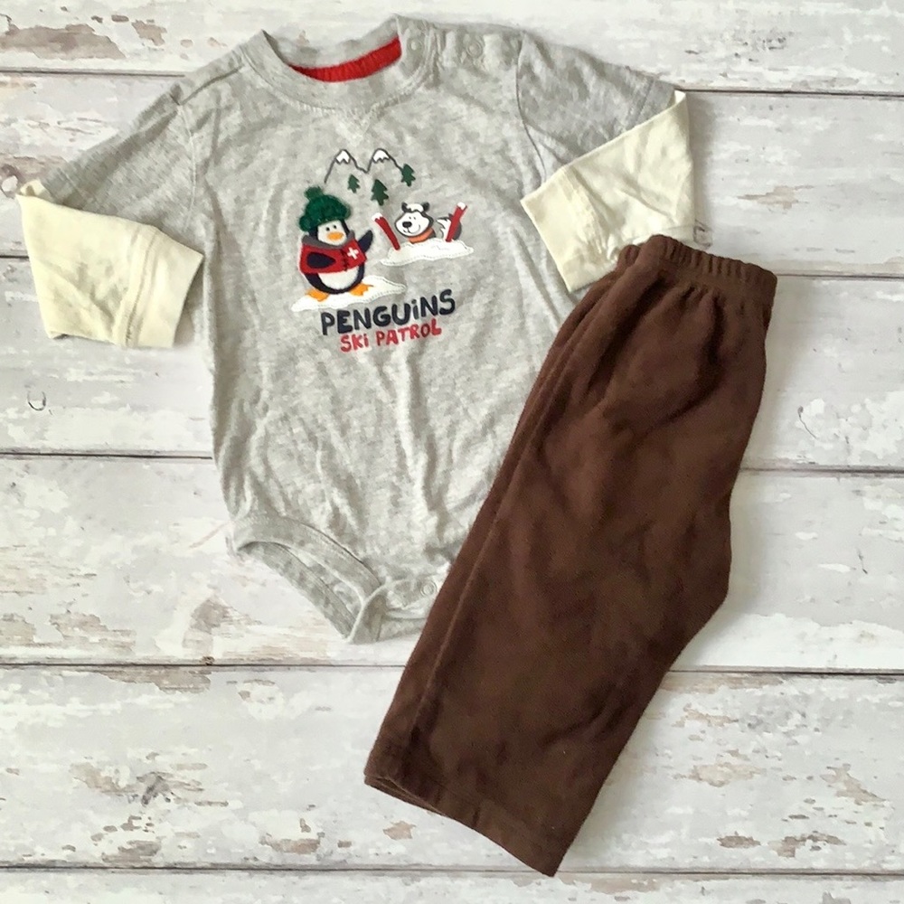 Christmas Baby Boy 9m Outfit Onesie Fleece Pants Penguins In Snow Print